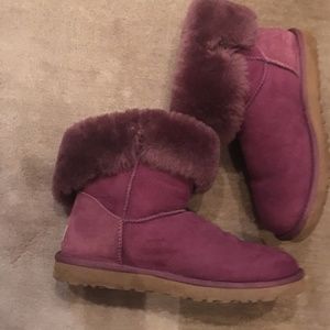 Lds Authentic UGG Bailey Button Boots! Sz 9 EUC!😍
